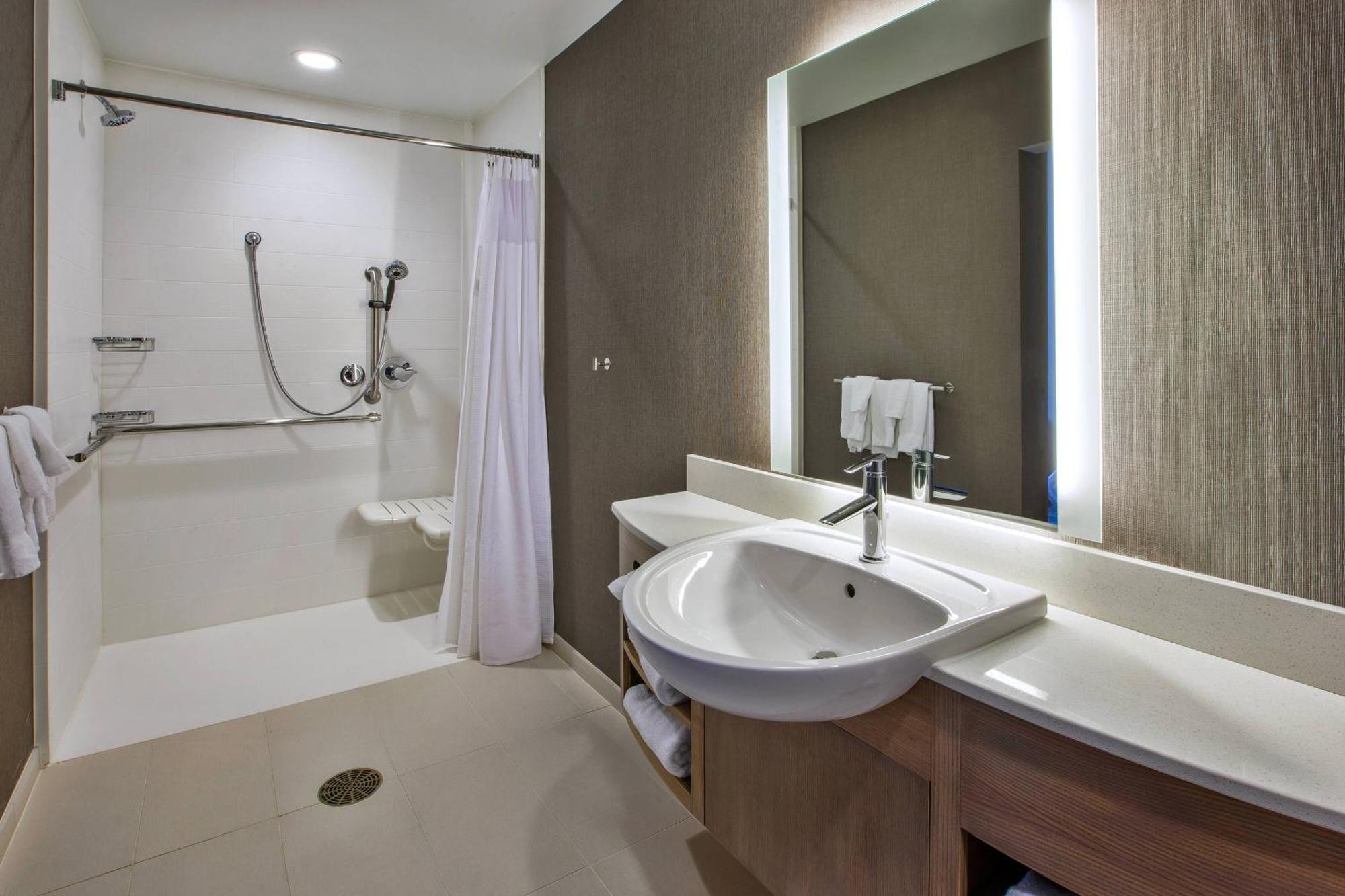 Springhill Suites By Marriott Pittsburgh Butler/Centre City מראה חיצוני תמונה