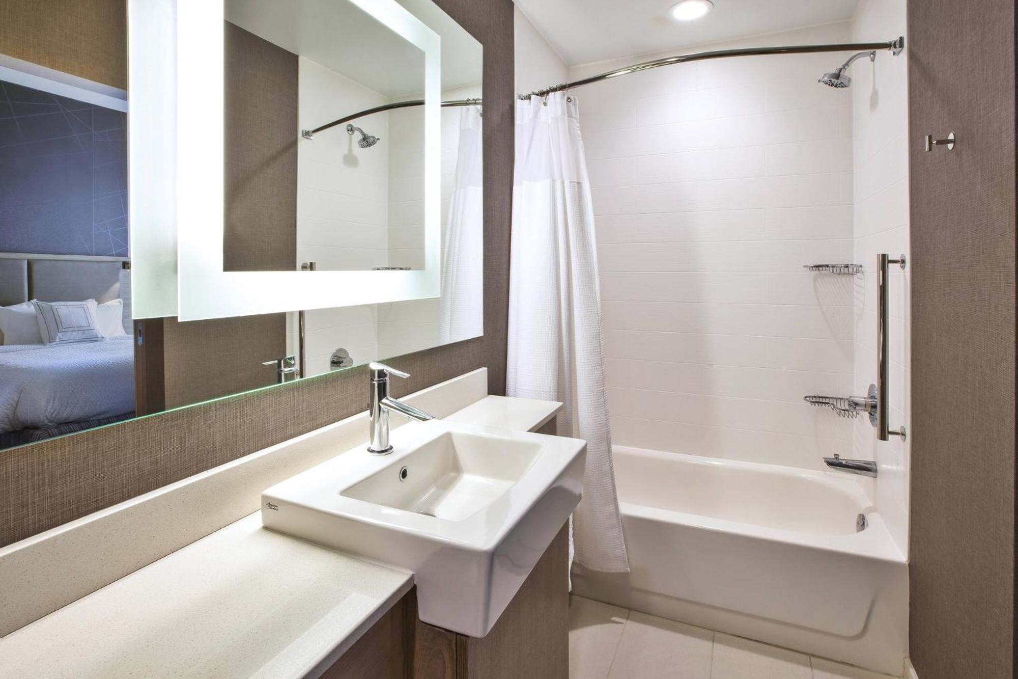 Springhill Suites By Marriott Pittsburgh Butler/Centre City מראה חיצוני תמונה